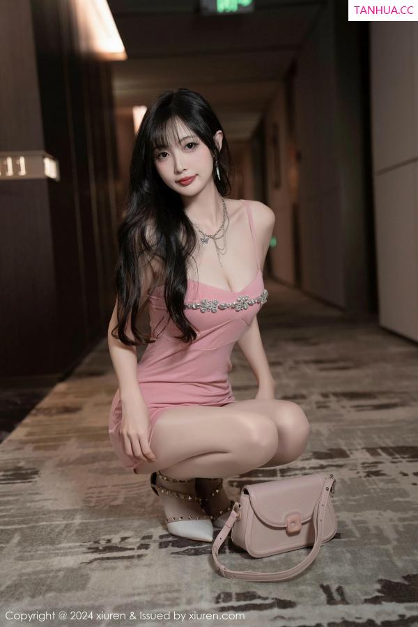 林星阑  [XiuRen]高清写真图 2024.11.01 No.9380 林星阑 丝袜美腿第27张图片